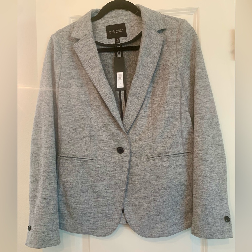 NWT Banana Republic Long and Lean Gray  Heather Size 6